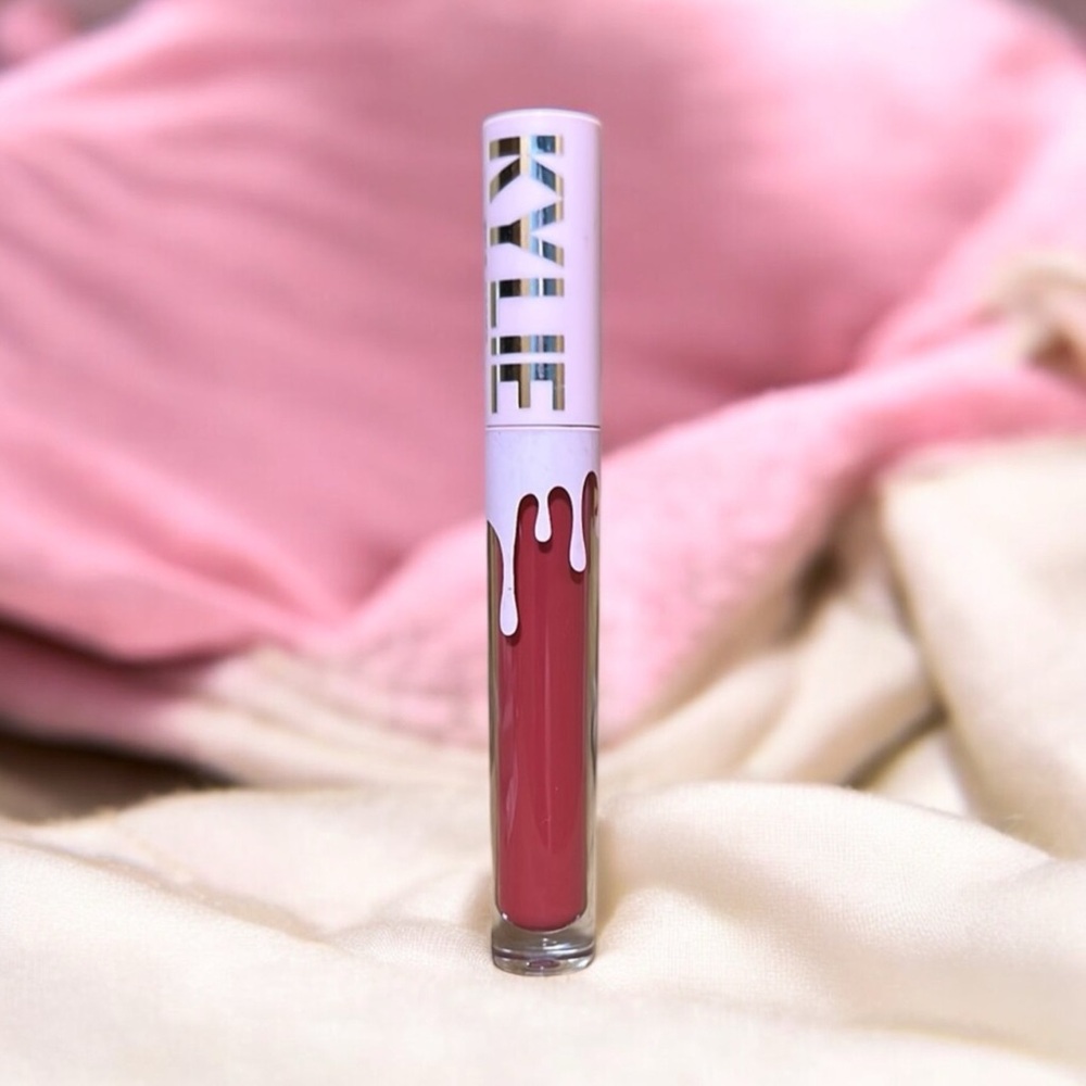 💎 Kylie Cosmetics Matte Liquid Lipstick 401 Victoria Full-Size New